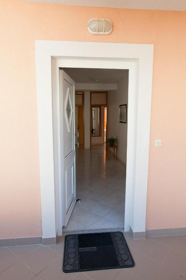 Apartmani Stipe Apartment *